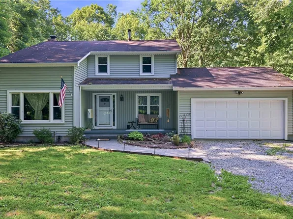 37933 Longs Crossing Rd, Leetonia, OH 44431