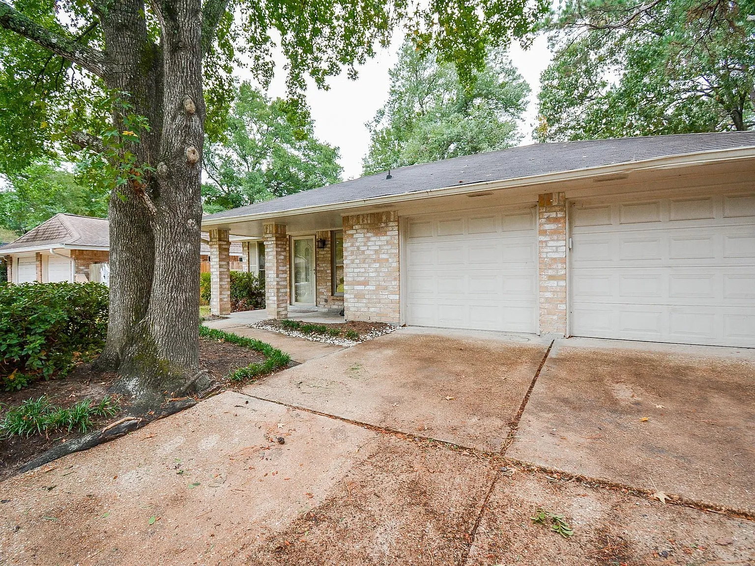 3 bed, 2.0 bath, 1052 sqft, $1,650 — Photo 3