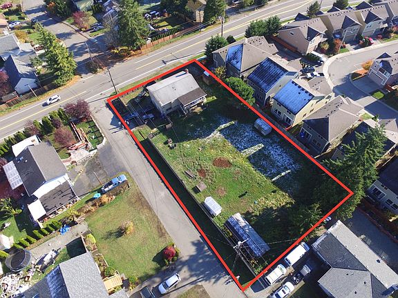 Huge fully fenced yard