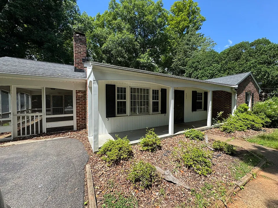 2047 Overbrook Rd