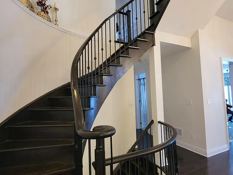 46 Black Diamond Cres — Photo 7