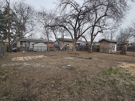 4th image of 3035 Pine Hollow