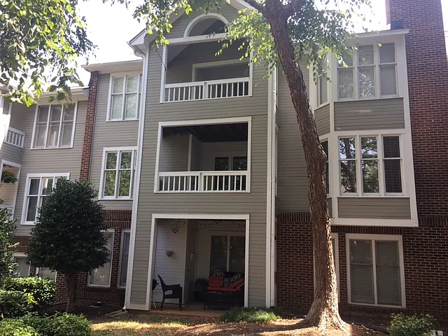 Building Photo - 1061 Wirewood Dr #203