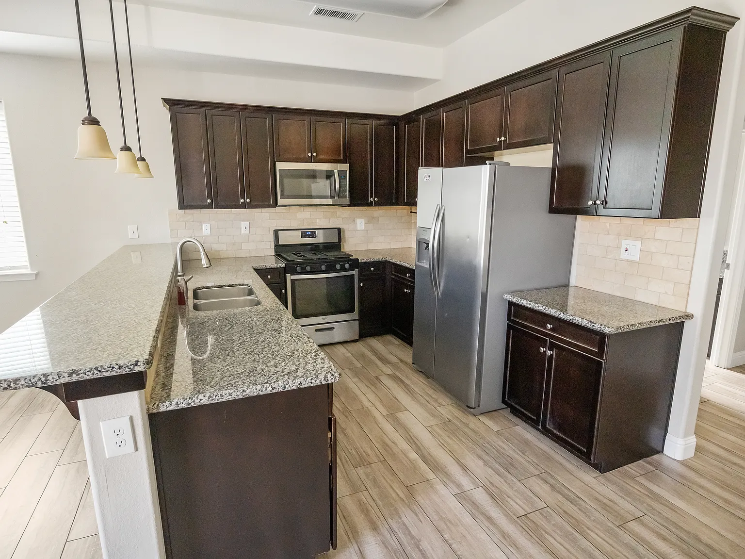3 bed, 1460 sqft, $2,750 — Photo 4