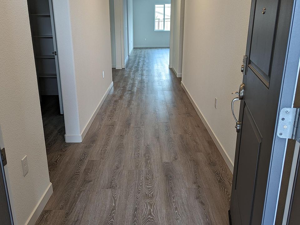 Entrance / Foyer