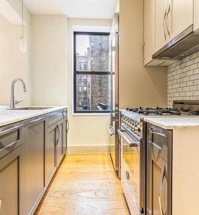 1st image of 56 W 11th St APT 3RW