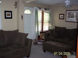 210 Camp Ave, Merrick, NY 11566