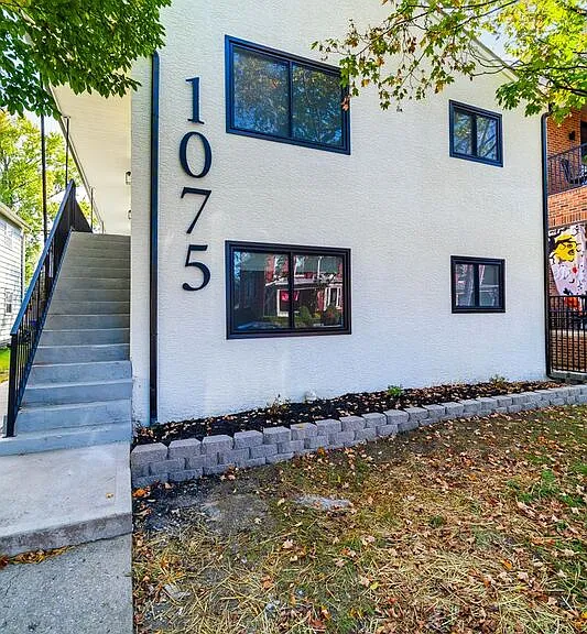 1075 Oak St #E — Photo 23