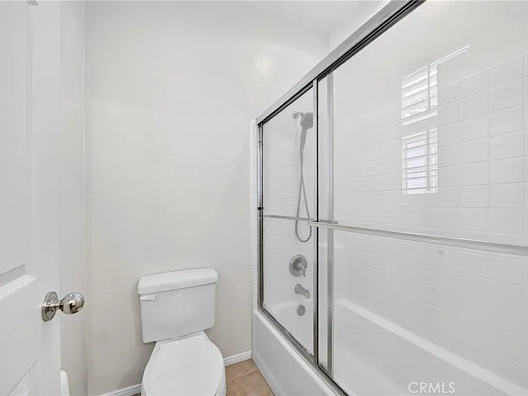 1300 McFadden Dr — Photo 32