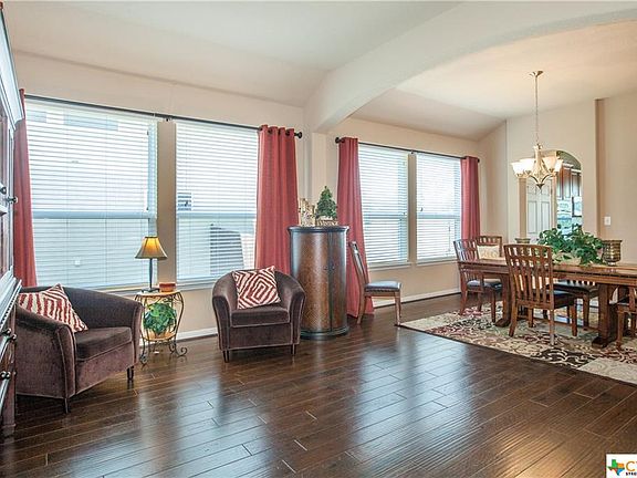 5th image of 542 Oakmont Way