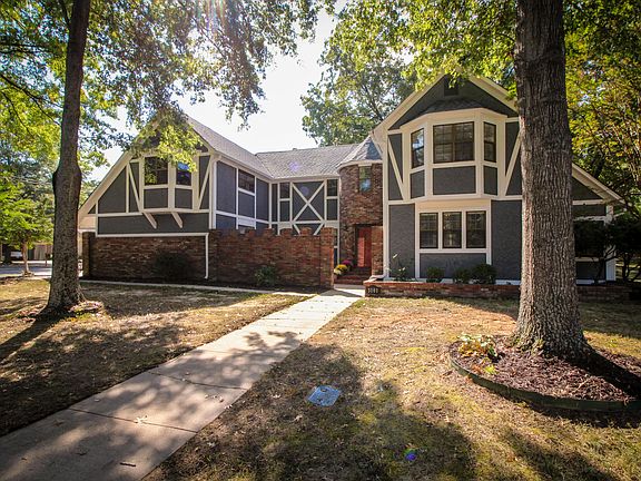 2nd image of 3101 Honeysuckle Ln