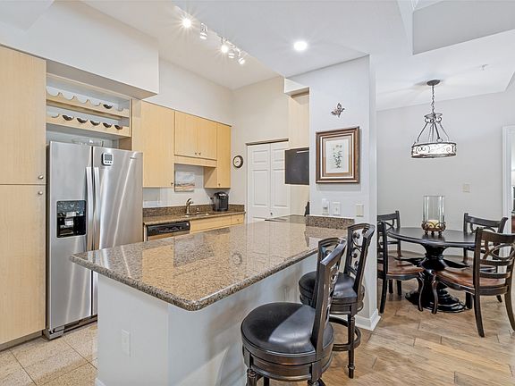 5th image of 3225 Turtle Creek Blvd APT 8