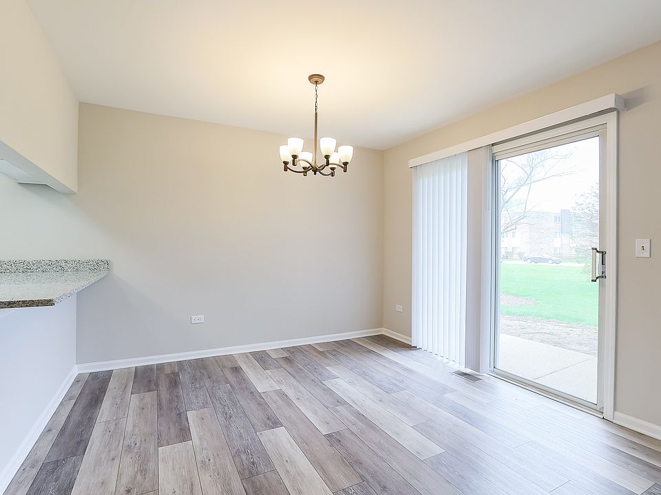 362 Sandhurst Cir Glen Ellyn, IL, 60137 Apartments for Rent Zillow