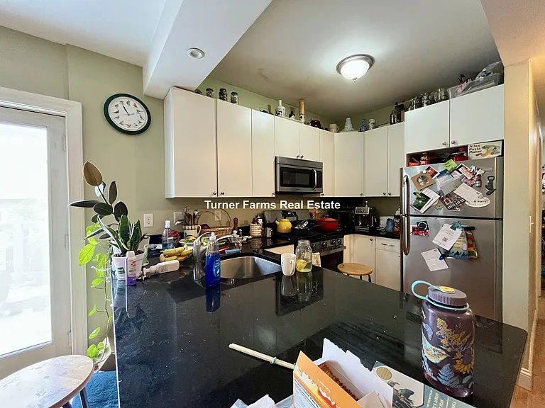 35 Forbes St #2F — Photo 9