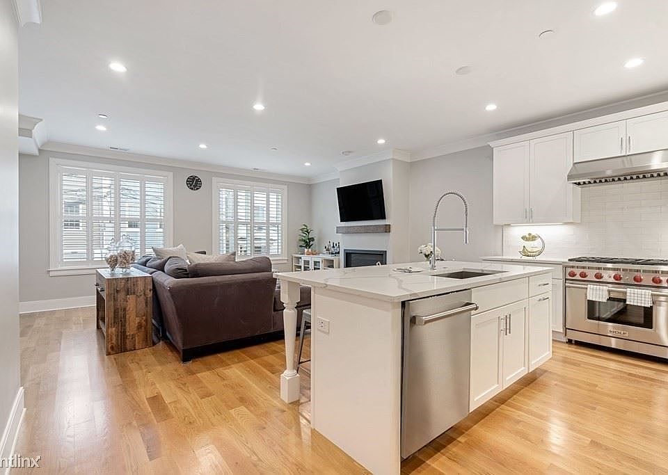 201 West Eighth #1 Boston (South Boston) Unit Photo 3