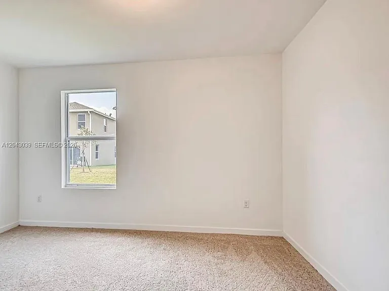 421 NE 6th Ct — Photo 12