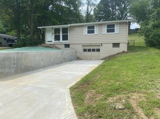 5708 N Euclid Ave, Gladstone, MO 64118