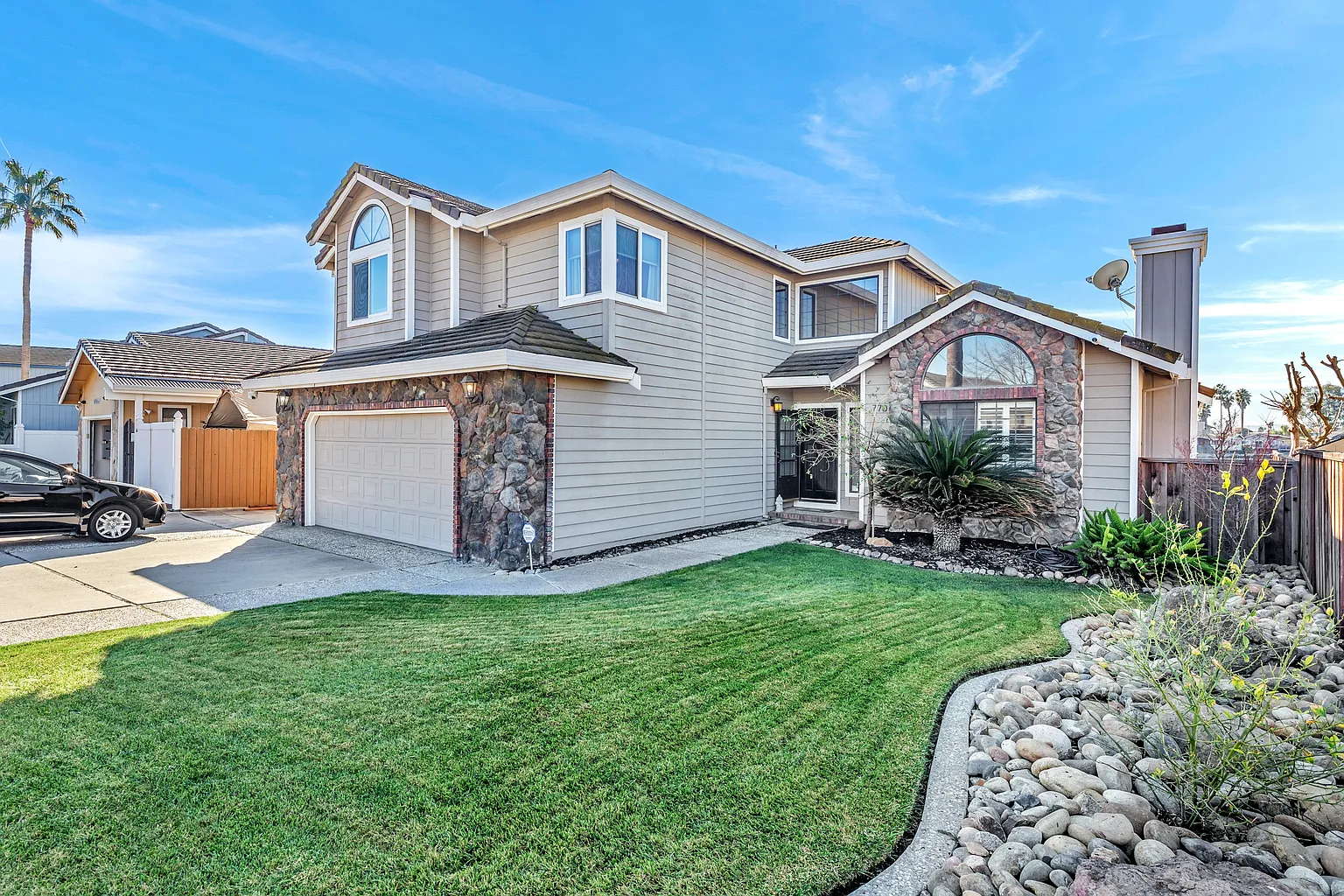 770 Beaver Ln photo 1