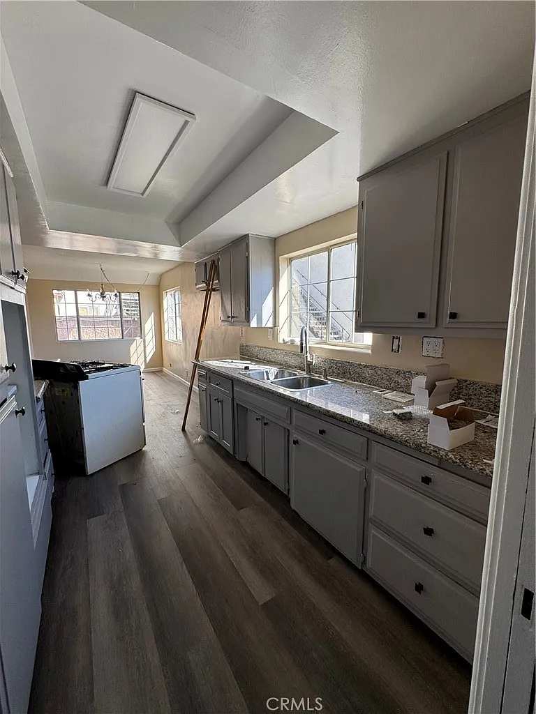 3 bed, 1300 sqft, $3,200 — Photo 4