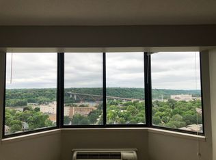 291 7th St W, Saint Paul, MN 55102