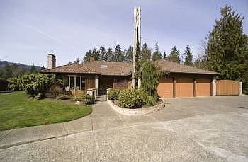 1st image of 6148 Alpine Dr SW