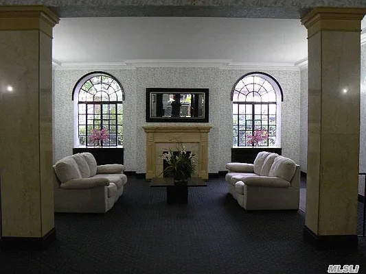 Sold by Douglas Elliman | media 21