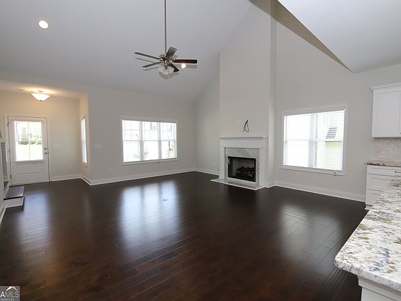 5th image of 112 Celebration Blvd