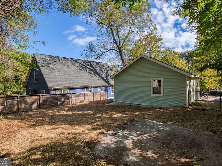 1015 Sims St SW — Photo 40