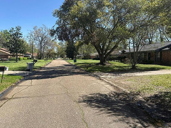 5th image of 34 Jana Dr