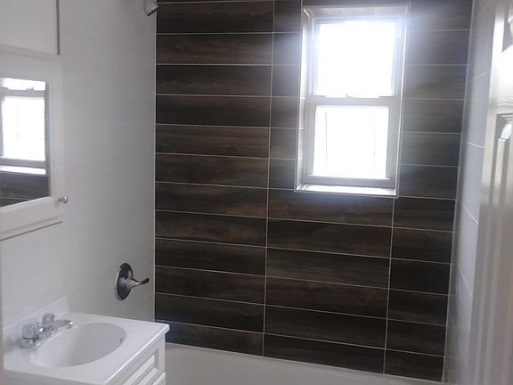 4th image of 9132 195th St APT 6M