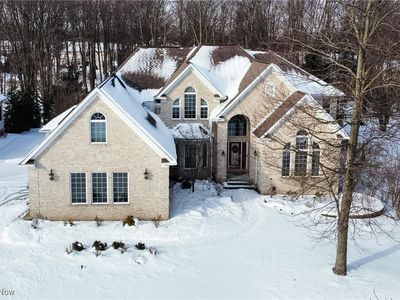 18536 Martins Ln, Strongsville, OH, 44149