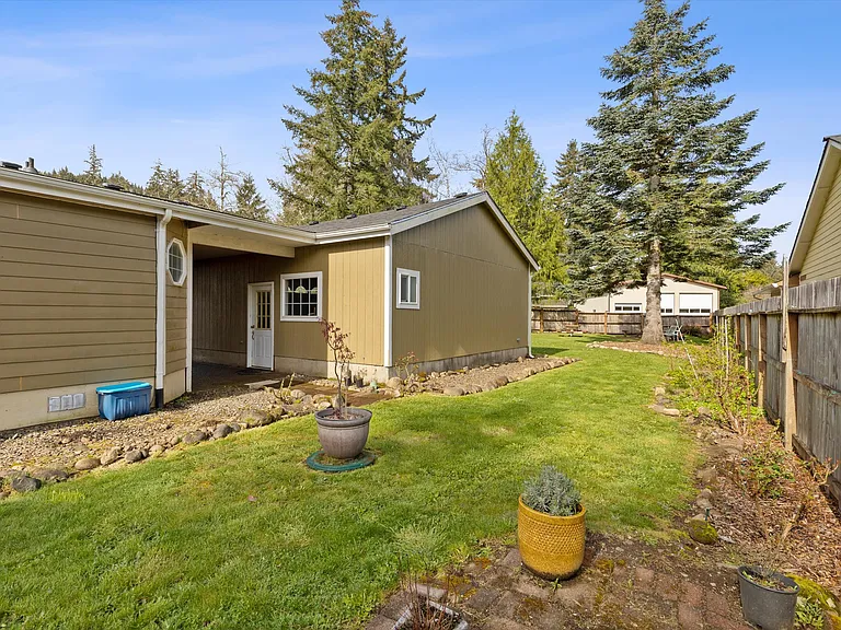 2347 N Chinook Ln — Photo 29