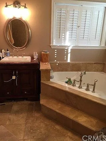 1127 N Cordova St — Photo 11