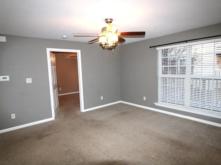 1124 Welsh Dr — Photo 14