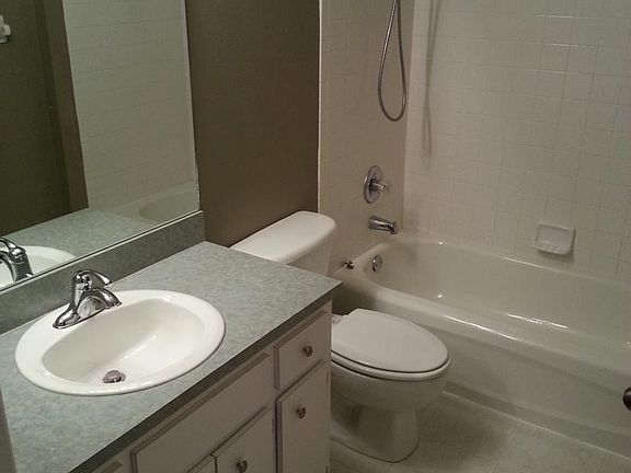 4th image of 101 Grant Cir