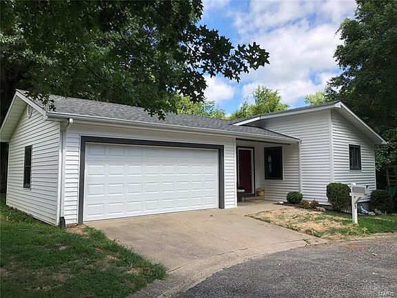 2nd image of 3 Singletree Ln