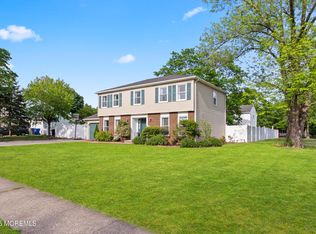 703 Vivian Dr, Toms River, NJ 08753
