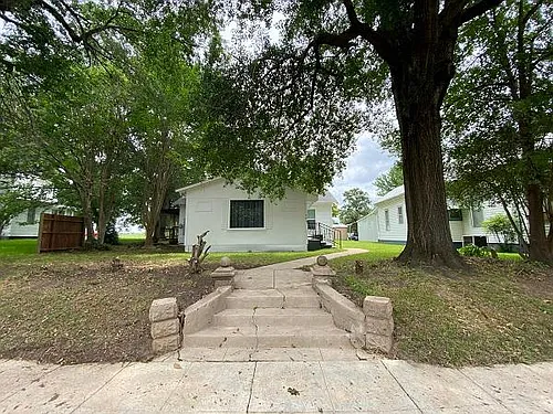 604 N Bolivar St Photo 1