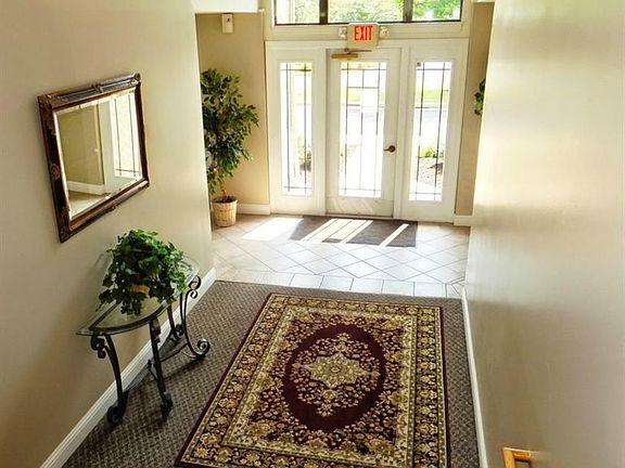 2nd image of 3800 Rosemont Blvd APT 102G