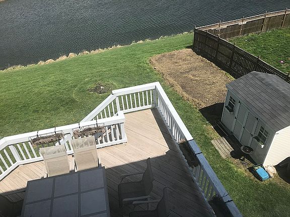 5th image of 105 Keverne Ct