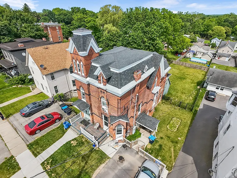 39 Genesee St #TOP — Photo 6