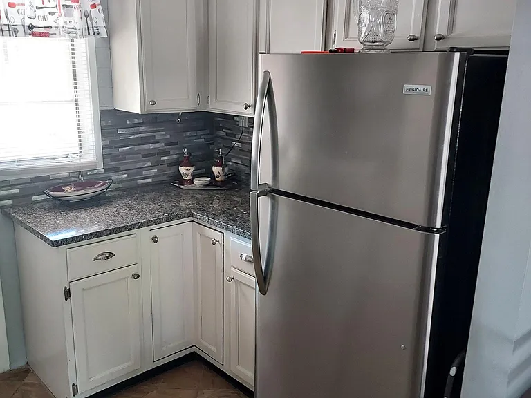 138 S La Canada Dr #D — Photo 3