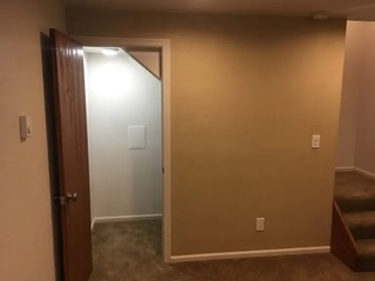 840 SW Grove St — Photo 36