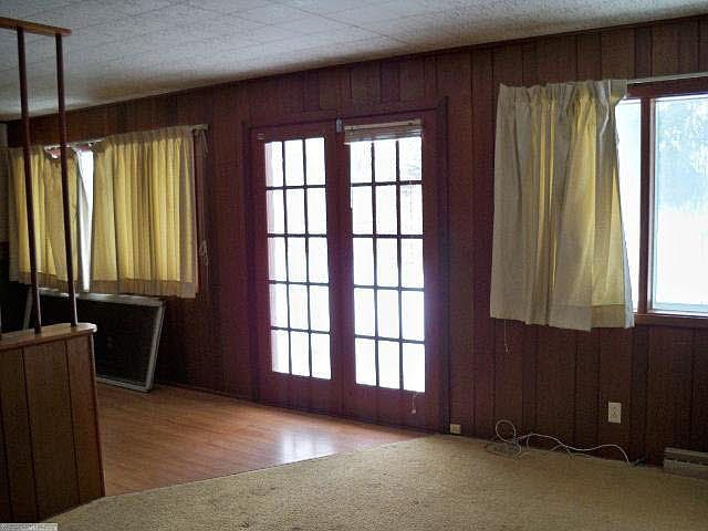 2nd image of 39 Poplar