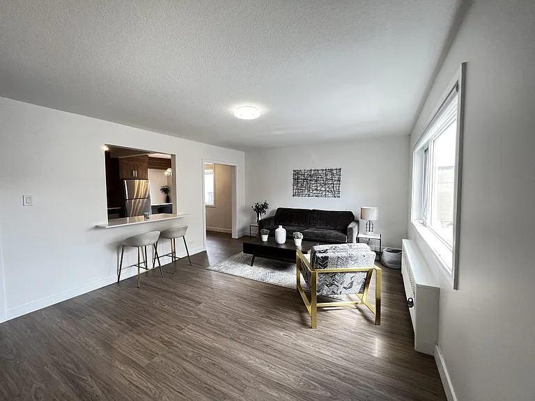 1019 17th Ave SW — Photo 35