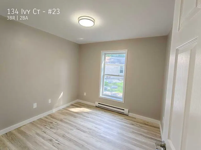 134 Ivy Ct #23 — Photo 6