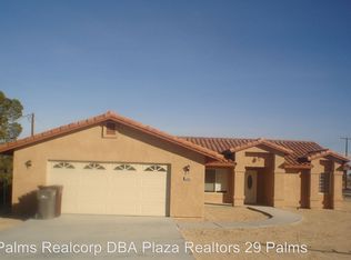 5695 Skyview Ln, Twentynine Palms, CA 92277