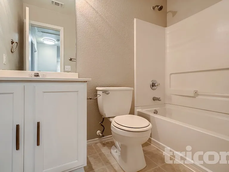 9227 Dublin Hts — Photo 13
