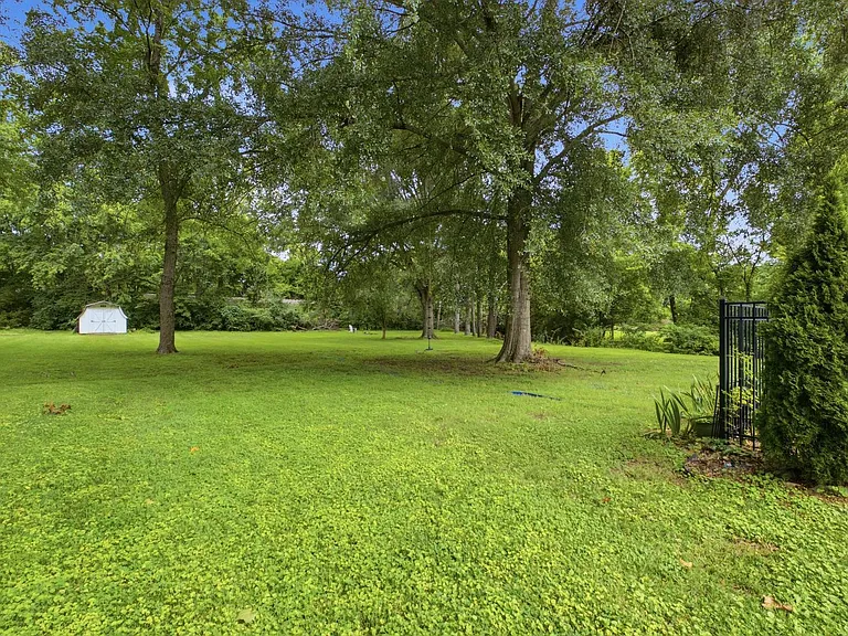 1303 General Macarthur Dr — Photo 38