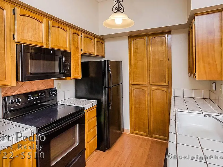 1748 Vista Del Sol — Photo 10